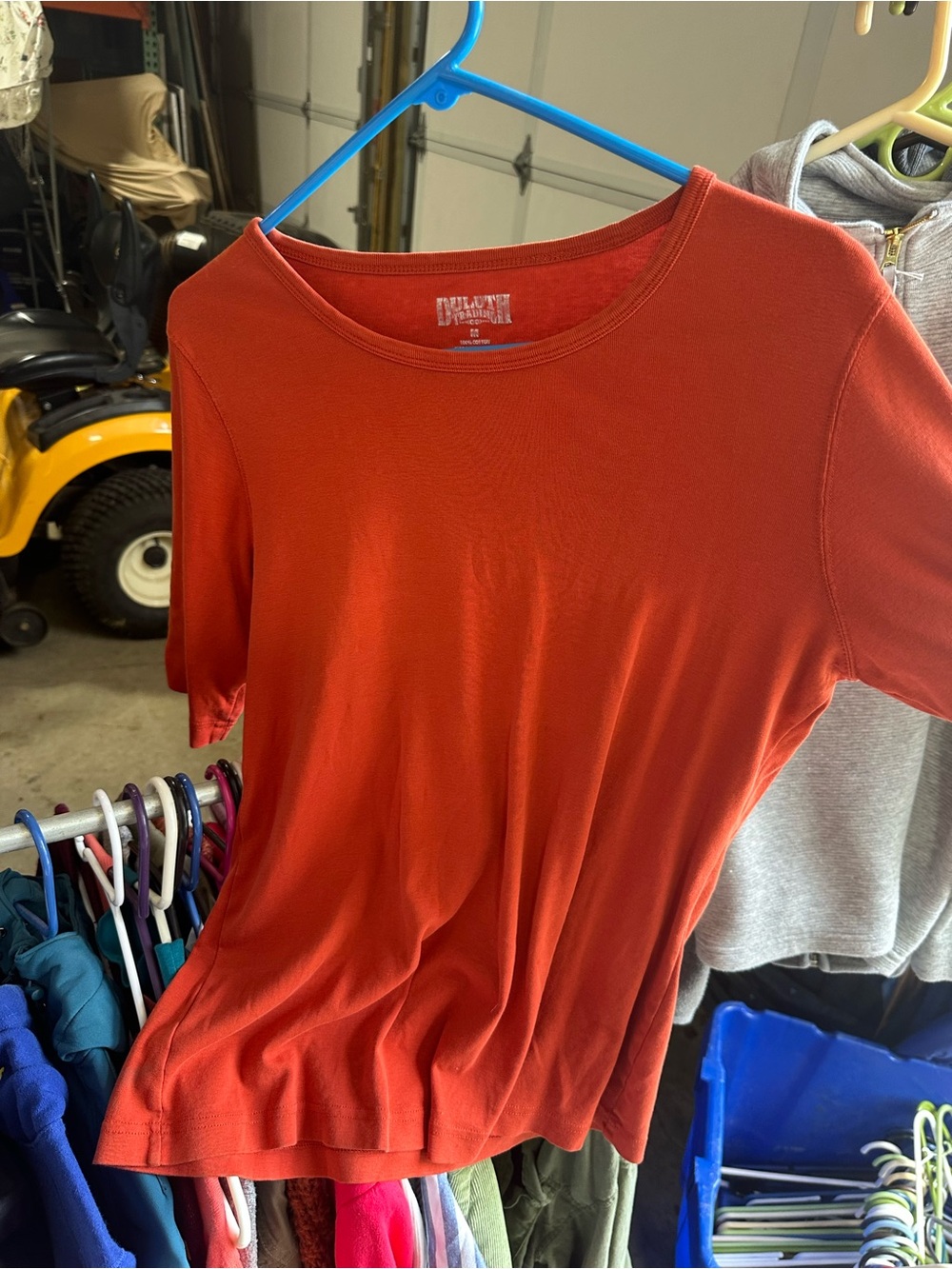 Duluth Trading Co Orange-Red Short-Sleeve Women's Tee